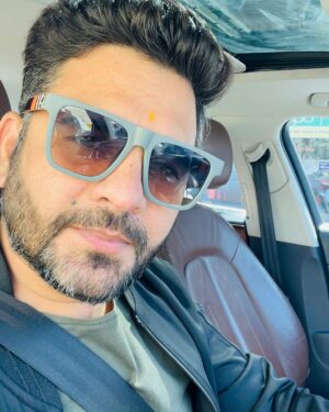 Ashok H Choudhury Instagram - #Selflove is the best #love.
# I don’t know where I’m going, but I’m on my way with #confidence, 
All about the #vibe, 
Create your own #sunshine.
Better an Oops, than a what if 
At least me still #loves me 
#Be yourself, there’s no one #better 
“#Stress less and enjoy the best.
“Look for the magic in every #moment.
Do whatever makes you #happiest 
ना हारना ज़रूरी ना जितना ज़िंदगी एक खेल है खेलना ज़रूरी है -#Waahzindagi वाह ज़िंदगी