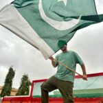 Asim Azhar Instagram – Dil dil Pakistan, jaan jaan Pakistan, humesha 💚 

Happy Independence Day to all my Pakistani’s 🇵🇰 #jashneazadimubarak #14thAugust