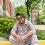 Asim Azhar Instagram – Pardes se aap sabko .. EID MUBARAK 😊 Washington, DC, USA