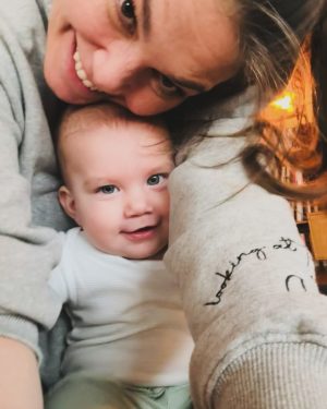 Aslı Enver Instagram - Elay, Laylay, Eloş, Elokko, Elo, Eloşka... Homemade happiness ❤️