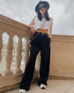 Aslıhan Güner Instagram - ♥️ Kalbime bir sürü kalp ekledim..✨ Bu bir lütuf.. 🫶🏻 Baku, Azerbaijan