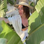 Aslıhan Güner Instagram - Güneşi çok sevdiğimden olsa gerek, beni kocaman öptü! 🤍 #sunkissed☀️