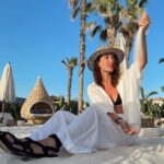 Aslıhan Güner Instagram - Güneşi çok sevdiğimden olsa gerek, beni kocaman öptü! 🤍 #sunkissed☀️