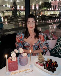 Aslıhan Güner Instagram - 🎂✨💕 Hoş geldin yeni yaşım.. 🙏🏻