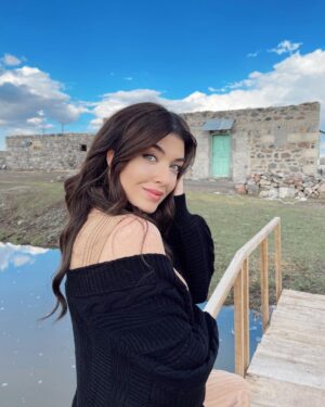 Aslıhan Güner Instagram - 🌬💙
Biriktirilen güzel anılara..