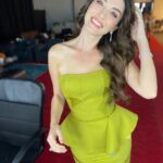Aslıhan Güner Instagram - Ne demiştik? Parlat,çoğalt,abart! ✨🤟🏻🍀