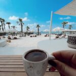 Aslıhan Güner Instagram - Mutlu yaz hikayem..🌿☀️💦 Detaylar.. 👌🏻 Kahvem.. ☕️Ve ben.. 💋 Antalya, Turkey