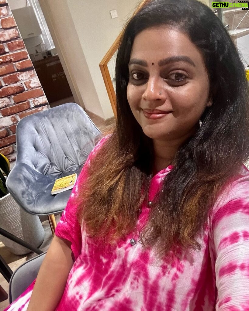 Aswathy Sreekanth Instagram - ‘Space’ 🥹🥰 @its_becoming #becoming #newofficespace #happyspace