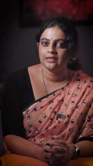 Aswathy Sreekanth Instagram - കാരണമില്ലാത്ത സങ്കടം, നിരാശ, മടുപ്പ് !
മിഡ് ലൈഫ് ക്രൈസിസ്‌ ആവുമോ ?? Lets talk about midlife crisis in women. Stay tuned for today’s YT video 🙂