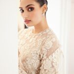 Athiya Shetty Instagram - Last night in Delhi for the iconic @seemagujraldesign ‘s new flagship store in The Dhan Mill, Chattarpur 🤍 Witnessing this stunning space that is a legacy of three decades, here’s to many more Outfit: @seemagujraldesign Styling: @rahulvijay1988 Photographer: @karishmabediphotography Make up: @Nishisingh_muah Hair: @kunjsharma_hair #SeemaGujral #chattarpur #Delhi #TheDhanMill