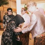 Atta Halilintar Instagram - Selamat bahhagia adhya dan jafar 🤲🏻 👕 : @the_diplomat_tailor 👚 : @ceraofficial