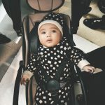 Atta Halilintar Instagram - liat apaan ya adek azura?