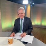 Augusto Nunes Instagram - O Oeste Sem Filtro começa daqui a pouco. De segunda a sexta-feira, a partir das 17h45, no canal da @revistaoeste no YouTube. Não percam. #revistaoeste #oestesemfiltro