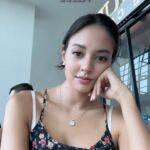Aurélie Moeremans Instagram - I love pain au chocolat, évidemment 🍫 Airport Sukarno Hatta