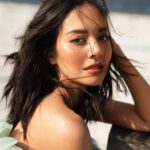 Aurélie Moeremans Instagram - Tomat itu sayur atau buah? #STARRING @aurelie Photographer @winstongomez #winstongomez Mua @archangelachelsea Stylist @carolinemeliala Hair @oca_ps Dress @maisonbaazcouture Venue @monsieurspoon #aureliemoeremans
