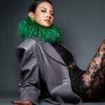 Aurélie Moeremans Instagram - apa lo? #makeup @itsfrankywu #assist @audrey_syelvera #hairdo @pujahairdo #stylist @iwanlatiff #assist @dianacilsxx #photographer @karinayasmine @ivank26 #karinayasminephotography