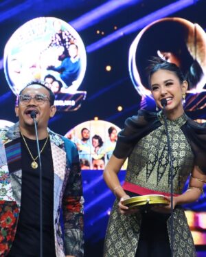 Aurélie Moeremans Instagram - Dan pemenang hatiku adalah…