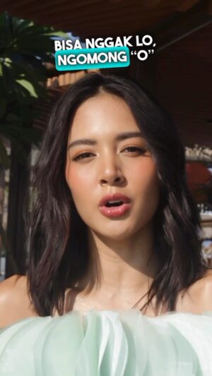 Aurélie Moeremans Instagram - Bisa gak ngomong O sambil ngeluarin lidah? 😂