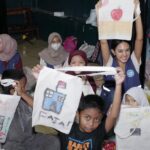 Aurélie Moeremans Instagram - Thank you @kitabisacom foto-fotonya! Seneng banget #VolunTrip kali ini banyak sekali #RelawanVoluntrip yang ikut membantu! @kitabisacom open loh kalau kalian mau ikutan Voluntrip! Yuk, next time bareng? Sekolah MasTer Depok Baru