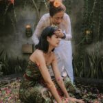 Aurélie Moeremans Instagram - “ Who would have thought a young girl as cheerful as you actually carried so much trauma inside for so long! Your soul is exhausted, Aurélie. It’s time to let go.. “ kata ibunya.. Saya ngga pindah agama, tenang. Bukan siraman juga! lol Ini ritual adat Bali : Melukat. Melukat berasal dari kata “Sulukat” yakni Su yang berarti Baik dan Lukat yang artinya Pensucian. Dalam bahasa Indonesia, lukat memiliki arti melepaskan sesuatu dari kita. “ Trauma creates changes you don’t choose. Healing is about creating change that you do choose. “ Semoga semua yang membaca ini diberi kesehatan, kebahagiaan dan ketenangan hati, selalu.♥️ Bali, Indonesia