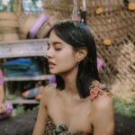 Aurélie Moeremans Instagram - “ Who would have thought a young girl as cheerful as you actually carried so much trauma inside for so long! Your soul is exhausted, Aurélie. It’s time to let go.. “ kata ibunya.. Saya ngga pindah agama, tenang. Bukan siraman juga! lol Ini ritual adat Bali : Melukat. Melukat berasal dari kata “Sulukat” yakni Su yang berarti Baik dan Lukat yang artinya Pensucian. Dalam bahasa Indonesia, lukat memiliki arti melepaskan sesuatu dari kita. “ Trauma creates changes you don’t choose. Healing is about creating change that you do choose. “ Semoga semua yang membaca ini diberi kesehatan, kebahagiaan dan ketenangan hati, selalu.♥️ Bali, Indonesia