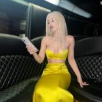 Ava Max Instagram – Follow the yellow brick road… 💛 New York, New York