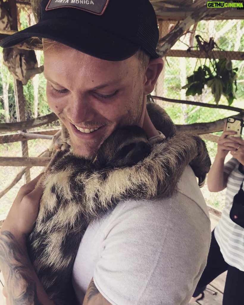 Avicii Instagram - #newfriends Iquitos, Peru
