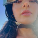 Ayça Ayşin Turan Instagram - Yaa ben aşırı heyecanlıyımm… hemen yarın olsunn 🎊 Filmden önce, (tabii ki spoiler vermeden) setten bir kaç an sizlere… hazırsanız buyrun 😋 10’uncu posta dikkat 😅 @ekocofficial @muratsaracoglu @evrenkarabyk @armanguvenc @netflixturkiye ♥️