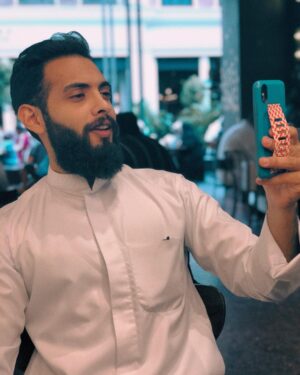 Aziz Bader Instagram - هلا بالناس الطيبة وهلا بالحبايب ❤️
اليوم هو اليوم العالمي للـ لحية
#InternationalBeardDay