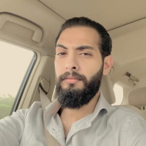 Aziz Bader Instagram - #سيلفي_اليوم 
مع شوية غبار ومطر
•
شلون الجو عندكم؟