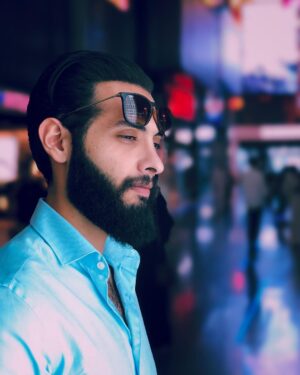 Aziz Bader Instagram - You took me by surprise
I didn't realize that you were laughing 🃏 🤡
•
Photo by:
@albedah_eye