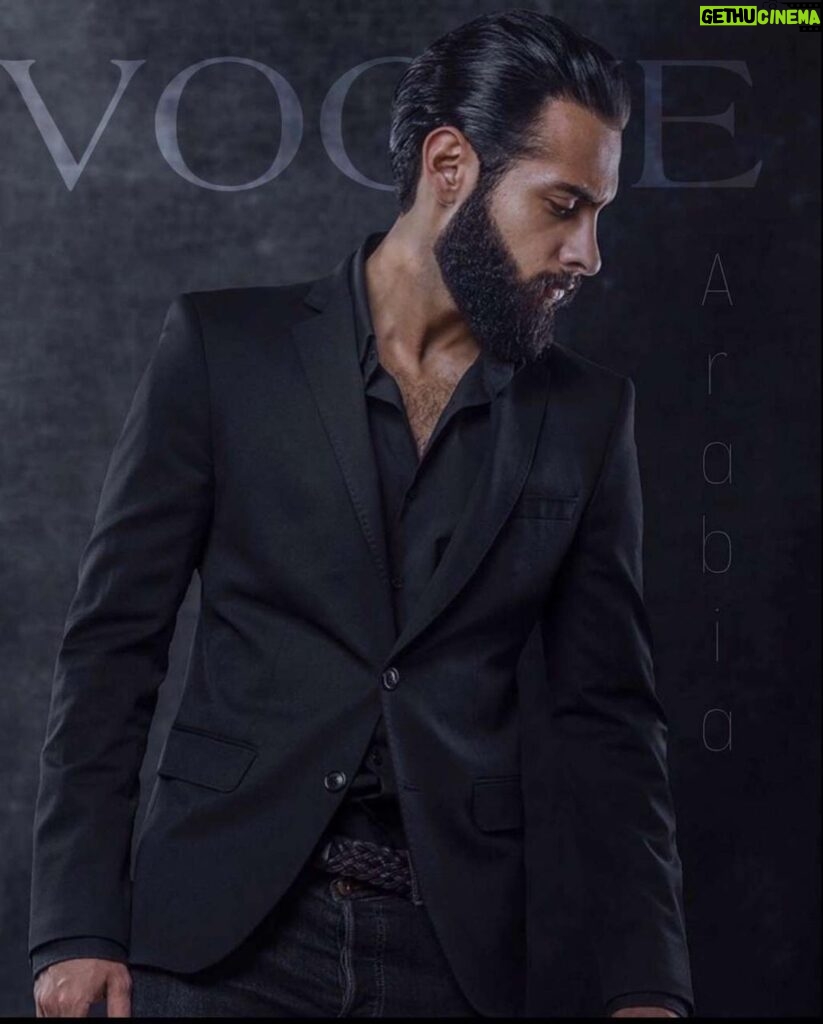 Aziz Bader Instagram - #VogueChallenge أحلى متابعين والله ❤️