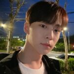 Bae In-hyuk Instagram - 단장의 무게는 무겁고 내 무게는 점점 가벼워지고 #치얼업