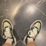 Bae In-hyuk Instagram - 간만에 마실🚶🏻‍♂️ #새신을신고뛰어보자팔짝 #새옷을입고뛰어보자팔짝