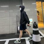 Bae In-hyuk Instagram - 간만에 마실🚶🏻‍♂️ #새신을신고뛰어보자팔짝 #새옷을입고뛰어보자팔짝