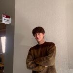Bae In-hyuk Instagram - 4월도 화이팅 해요 모두🖤 #봄 #벚꽃
