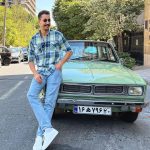 Bahram Afshari Instagram - . همه بنز و بی ام دوست دارن ما پیکان 🤪 کهنه کار بود اما رفیق جدید ما شد 😉🥹 فروشی هم نیست گفتم همین اولش بگم ✌️🙌😂 عکس: داوود ونداده #بهرام_افشاری #پیکان_کارلوکس #ماشين #پیکان