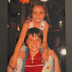 Bailee Madison Instagram - Close your eyes, and keep your mind wide open. Happy 17 year anniversary to a movie that forever changed my life 🤍👑 #BridgeToTerabithia

The older I get the more gratitude I hold, to have been so young and been able to be a part of something that means so much to so many people. This film gave me the chance to grow up with so many of you…. And I’ll never take that for granted. 

So thank you to all the people who said yes to 5 year old little me!!! 👑
