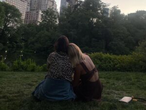 Bailee Madison Instagram - Hiii guys! It’s been an eventful 2 weeks on the family front, and so I’m coming to you asking for prayers and love to be sent  @kaitlinvilasuso & @jordivilasuso ‘s way! My sister is expecting her 3rd baby, the journey getting here has been filled with faith and heartbreak along the way, however we are here, and this sweet baby girl already has our hearts and our family is so excited to wrap this new bundle of sweetness in our love… however, there’s some big steps that have to be taken to make this happen. My sister is going in for surgery today to try to give her body a little support to be able to carry this sweet little girl. She wrote so beautifully in her last post, and so I will direct you to that for all of the info (and feelings) 

But for now just want to say thank you for the love, and messages and prayers. 
🤍🤍🤍🤍