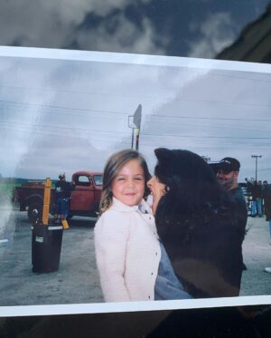 Bailee Madison Instagram - A few little gems from 2003… and some pics with @salmahayek that just made my heart burst. Grateful this Sunday for all the memories and for all the loving hearts along the way xxx