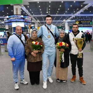 Bakhodir Jalolov Instagram - Alhamdullilah I'm home now 🏠🇺🇿
