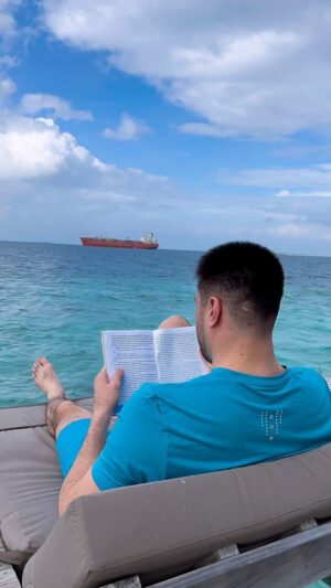 Bakhodir Jalolov Instagram - 🤩 🌊

@centararasfushiresortmaldives @asialuxe.travel