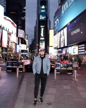 Bakhodir Jalolov Instagram - New York🗽#timessquare