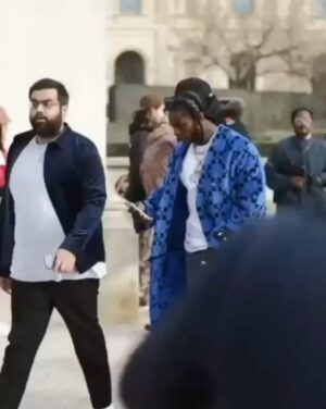 Bashar Jackson Instagram - NIGGAS SAYING THEY OUTSIDE BUT ION NEVER SEE THESE NIGGAS WHERE I BE AT😈FIRST PARIS FASHION WEEK SHOUTOUT @virgilabloh @off____white FOR HAVING ME💫CHRISTOPHER WALKING DROPPING MIDNIGHT🔥🎥
