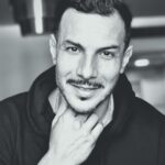 Bassel Khayyat Instagram - بورتريه بالأبيض والأسود ..يسعد مساكن دائماً يارب ..برأيي دائماً الابيض والأسود ئلن موود وسحر خاص مع محبتي. #basselkhaiat #blackandwhite #portrait