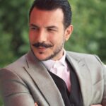 Bassel Khayyat Instagram - الكاتب في رمضان#باسل_خياط #basselkhaiat #مسلسل_الكاتب_رمضان_2019 #netflix #LBC#abudhabi #instagram #instadaily Lebanon