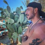 Bassel Khayyat Instagram - Where past meets present🤍🤍🤍it’s kind of magic and harmony نشوة التقاء الماضي بالحاضر ..🤍🤍🤍