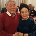 Bayan Alaguzova Instagram - В нашей семье большая радость! Наш Папа Алагузов Турум Сагидоллаевич - композитор и дирижер получил высочайшую государственную награду «Заслуженный деятель РК». Мы очень гордимся и желаем нашему Папе крепкого здоровья и вдохновения! @turumalaguzov44 👏👏👏 ждём его возвращения домой, чтобы отметить это радостное событие!