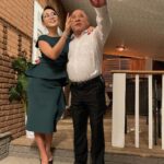 Bayan Alaguzova Instagram - В семье, ровно как и на экране - главное смотреть в одну сторону! Кажется у нас с Куандыком Шакиржановым сложился бомбический дуэт! Теперь он не мой куда 😃 @kuandykshakirzhanov