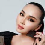Bayan Alaguzova Instagram - В продолжении темы «о запретах» знаете как бывает? Сначала нам запретят смотреть мультик, потом фильм, потом второй, прикрываясь законом о правах ребёнка ( вроде безобидно, ну что там, всего лишь фильм или мультик?) Странно, почему тогда, нам до сих пор не запретили инстаграм, тик-ток, Фейсбук да впрочем все сети, откройте и посмотрите сколько там соблазнов? Красивых мальчиков призывающих к близкому знакомству» вы о чем вообще??? И уже завтра с нашего общего согласия нам ЖЕНЩИНАМ - Нуртас и его сподвижники, запретят носить открытое, красить волосы, делать маникюр, так как это запрещено верой (там много чего нельзя) Ну а послезавтра мы все того не замечая окажемся в Афганистане, ну или в Туркменистане? Вы этого хотите? Пока все безобидно, и Нуртас просит запретить очередной фильм, у него это получается… Пока мы все это позволяем. Я против запретов, это нарушает мои права, по крайней мере пока мы живем по КОНСТИТУЦИИ… для тех, кому интересно боюсь ли я, что мои дети пойдут «не туда» - НЕ БОЮСЬ, я с самого детства вела с ними долгие профилактические беседы, говорила и показывала что люди бывают разные, не плохие не хорошие - разные. И что каждый воспитанный человек обязан уважать права и свободы любого гражданина этой земли. И я обязательно расскажу об этом своим внукам, и покажу им все мультики, чтобы они знали где правда, где ложь, где хорошо, где плохо! Обязательно покажу и расскажу, чтобы они потом как дикари широко раскрыв глаза «А что и такое бывает?» не спрашивали. И я как цивилизованный человек хочу чтобы в моей стране расцветала наука, Культура, спорт, библиотеки, театры музеи и школы, хочу приходить в кинотеатр и выбирать, что мне смотреть, а что не стоит?! Я не попираю права верующих, у каждого свой путь в Богу, и я очень прошу ещё раз Нуртаса Адамбаева прекратить нарушать мои права, Нуртас, я хочу ходить в кино, без твоей цензуры. Ну или начну топить за Келинку САБИНУ, она как представитель мужской половой принадлежности переодета в женщину, ровно как трансвеститы в клубах, играют в женщин… «ЗАПРЕТИТЬ» вдруг моя внучка увидит, и ее детская психика будет в шоке??? Ты заработал на этом шикарном образе, тебе никто не запрещал!